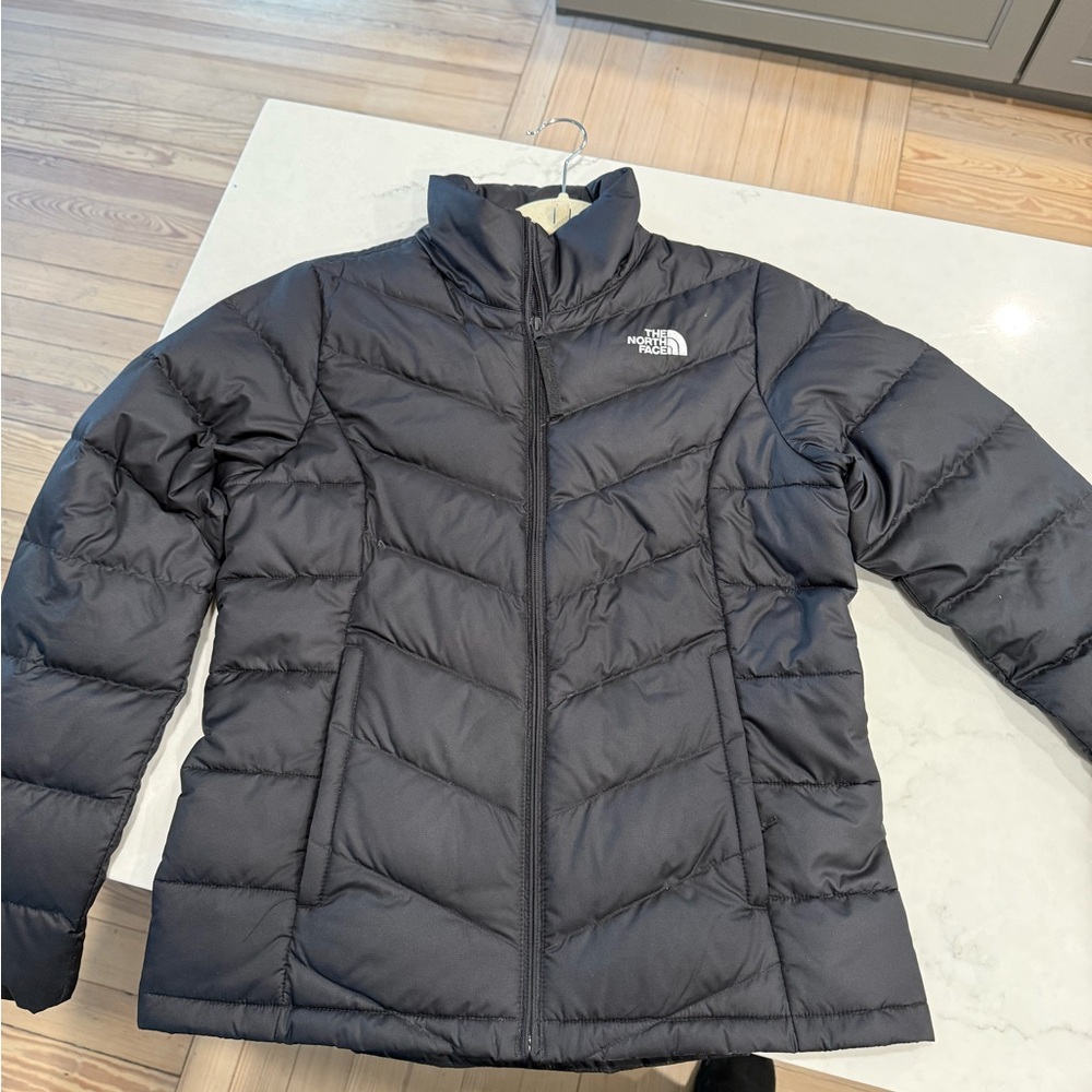 The North Face Women's Black Puffer Jacket- NWOT